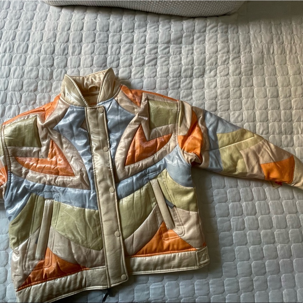 NWT free people SHINE ON Puffer 💗✨